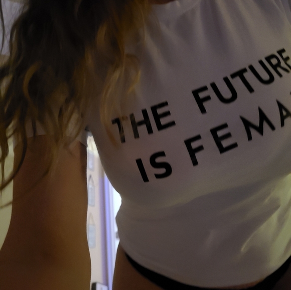 Meet your Posher, Rachael aka MAMABEAR!! #1BUYER - Picture 7 of 8